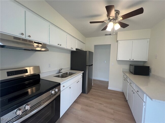 Photo - 16 Tangerine Ct