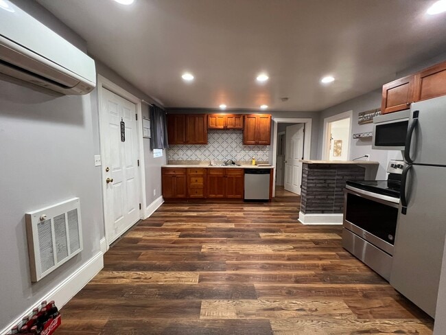 Photo - 1 bed and 1 bath unit