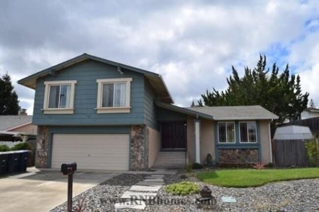 Building Photo - 8250 Canyon Oak Dr