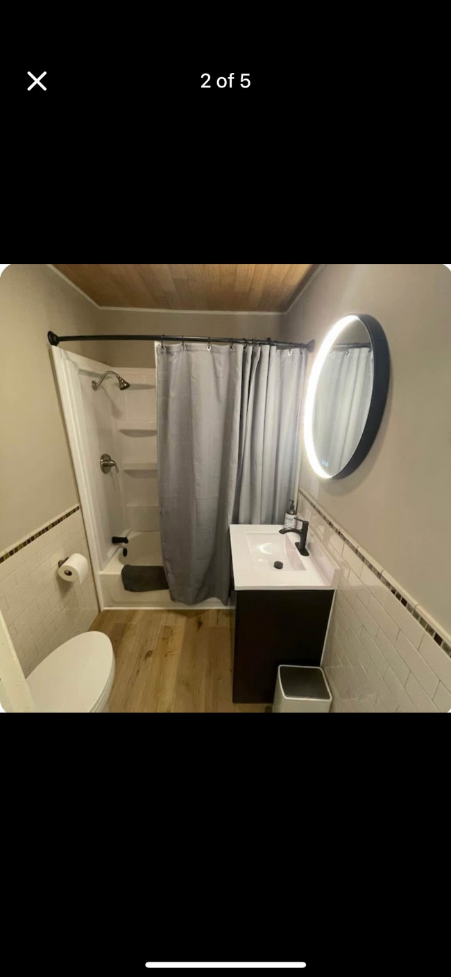 Photo - 1021 Barlow St