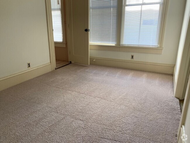Building Photo - 168 S 10th St Unit #4 Rental