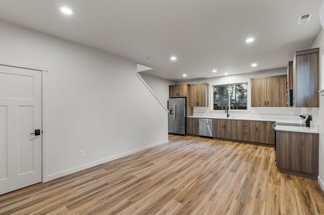Photo - 817 SE 5th St
