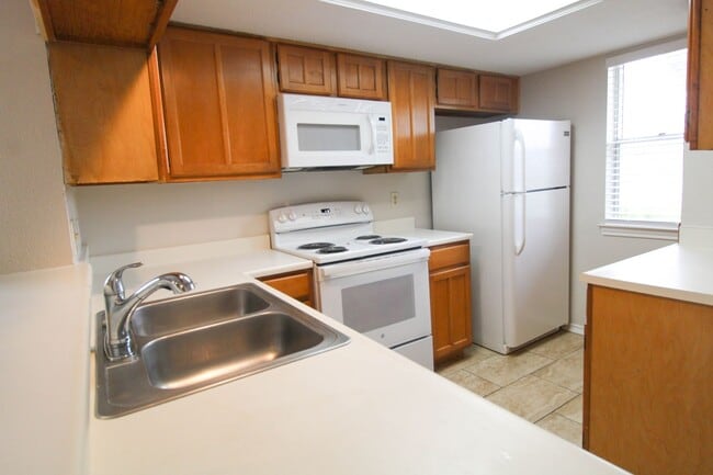 Photo - 945 Schertz Pkwy Unit 945 Schertz Parkway-  4