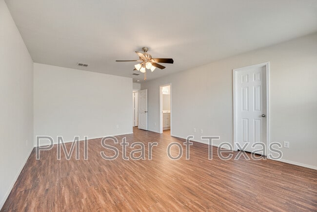 Photo - 1034 Churchill Dr