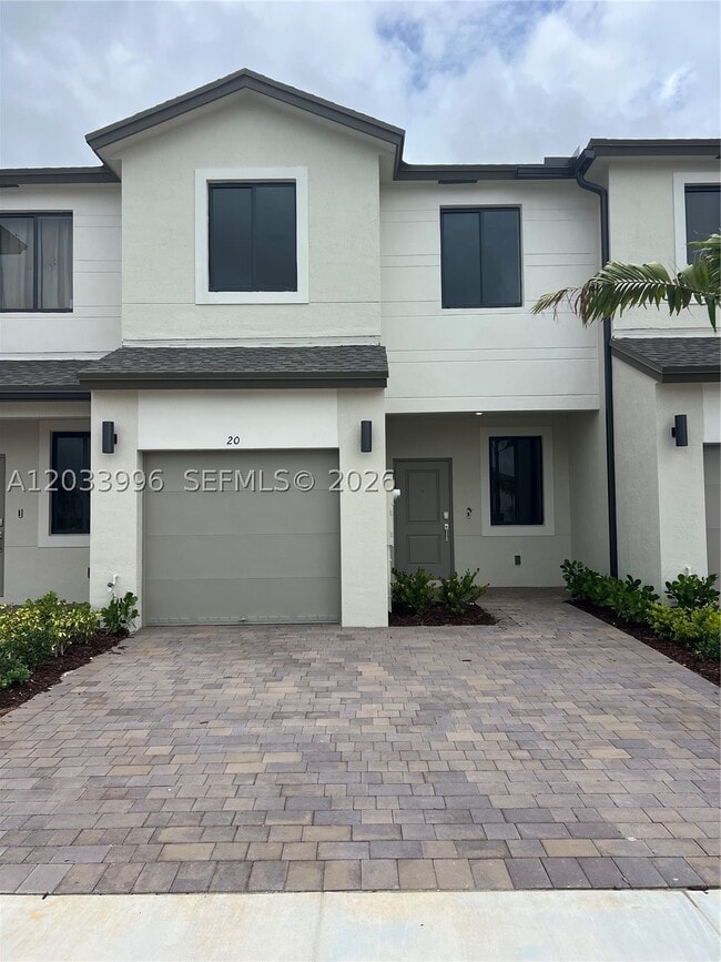 20 NW 15th St