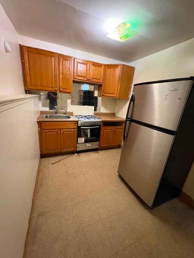 Photo - 142 Beech St Unit Apt 2