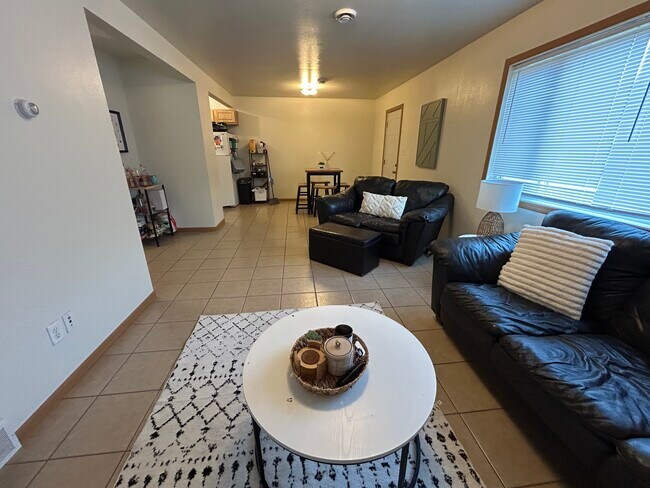 Photo - 1528 Starview Dr