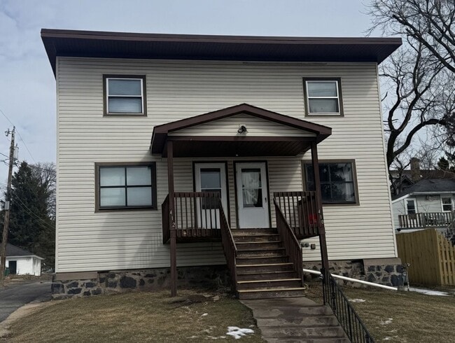 Building Photo - Duluth, MN 3 Bed, 1 Bath