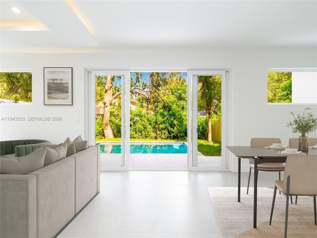 Building Photo - 1703 SW 23rd St