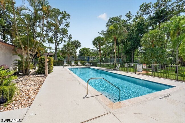 Photo - 1915 Courtyard Way Unit 202