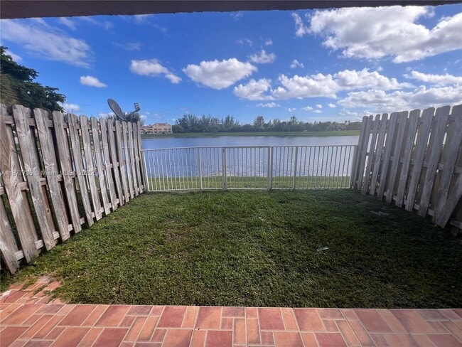 Building Photo - 5200 NW 31st Ave Unit 102