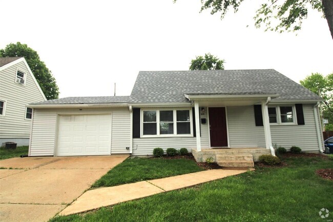 Building Photo - 428 Chamberlin Dr Rental