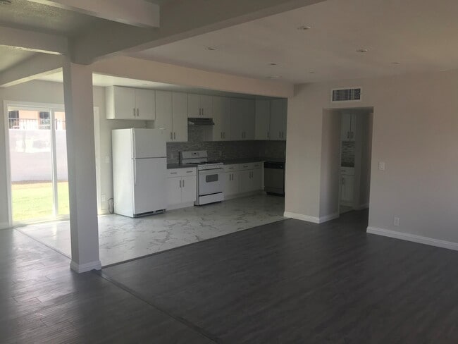 Photo - 18 Idaho Way