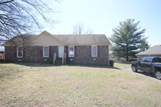 Building Photo - 219 Hunter Dr Rental