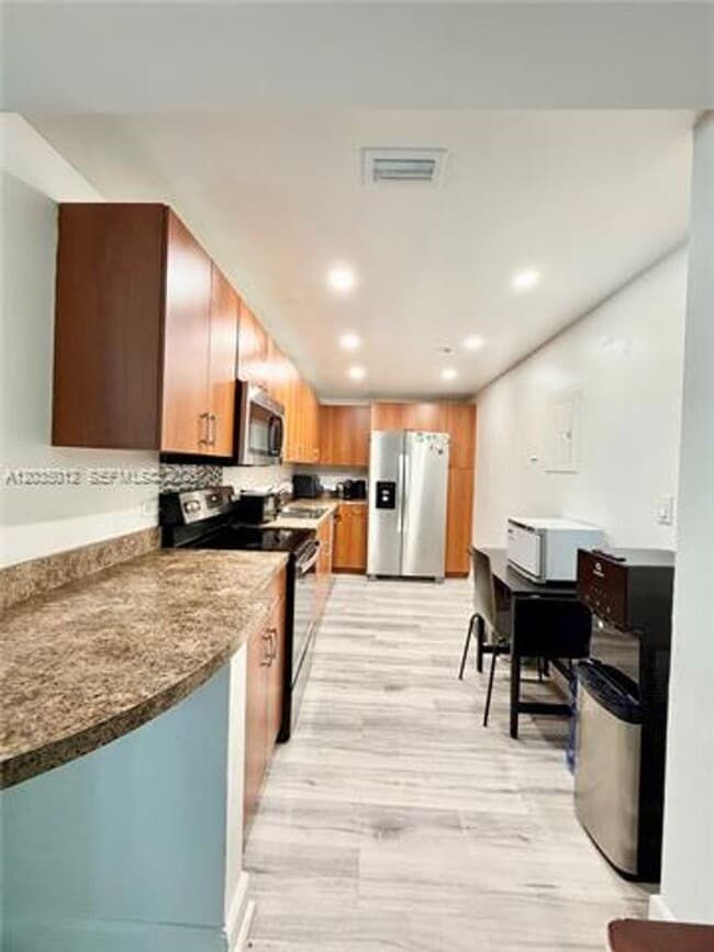 Photo - 7501 E Treasure Dr Unit 7501 E Treasure Dr # 6T