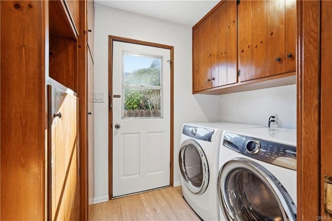 Photo - 9207 Whitaker Ave