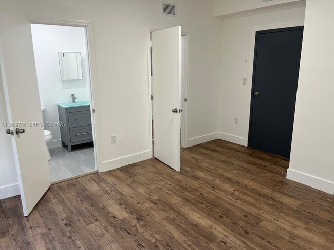 Photo - 321 SW 9th Ave Unidad 03