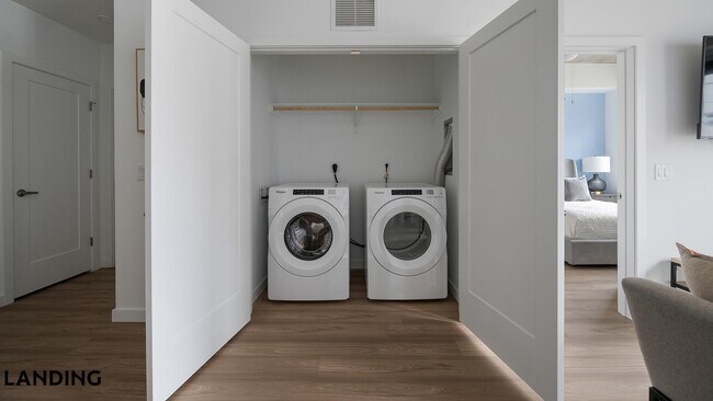 Photo - 1801 Patterson St Unidad 717