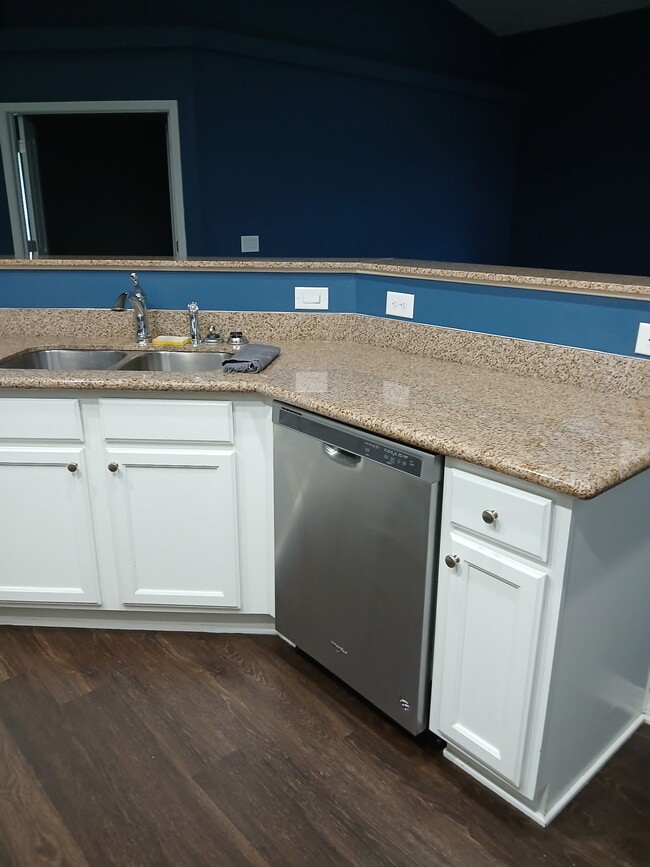 Photo - 5849 Fairlands Rd