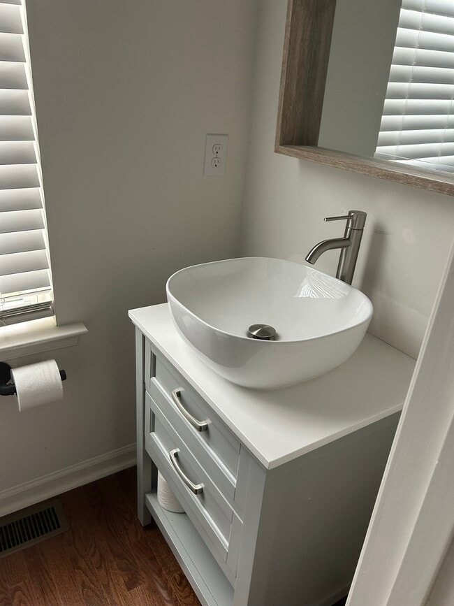 Photo - 3525 Naamans Dr