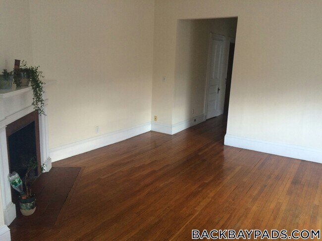 Photo - 504 Beacon St Unidad 35