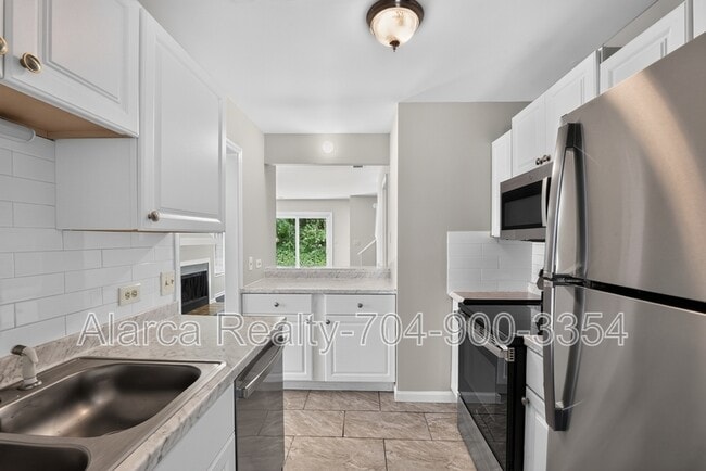 Photo - 3134 Driftwood Dr
