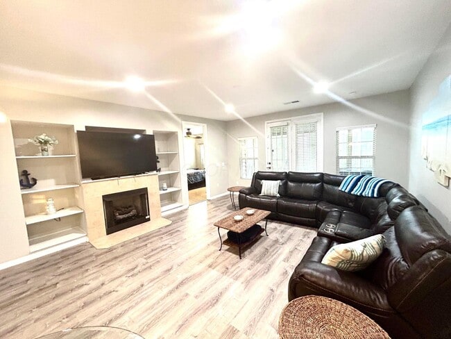 Photo - 6140 Sowerby Ln