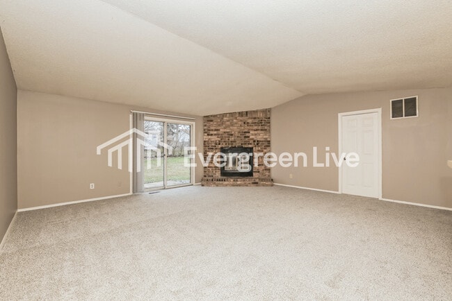 Photo - 4735 Stonehedge St