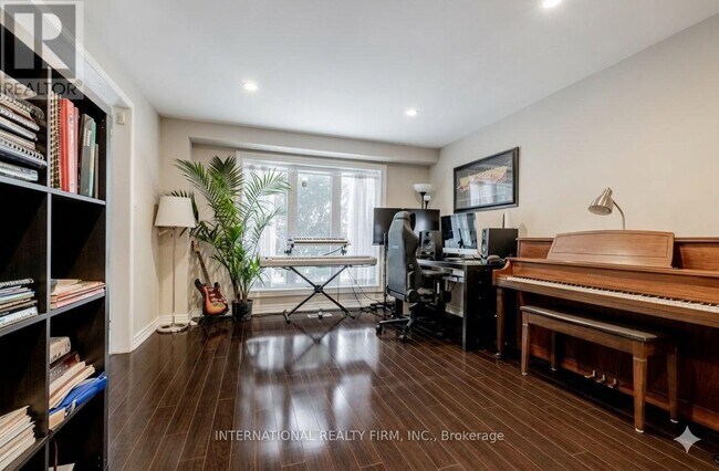 Photo - 63 Burkwood Crescent