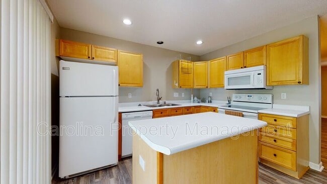 Photo - 670 Emerald Cove Dr