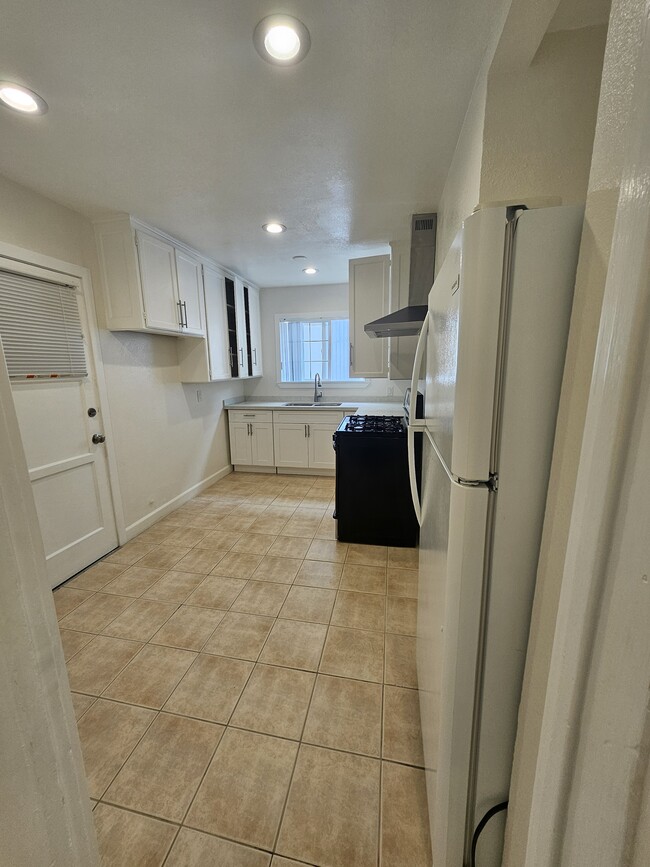 Photo - 13009 Venice Blvd Unit 13008 1/2 Venice Blvd.