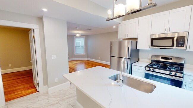 Photo - 267 E Cottage St