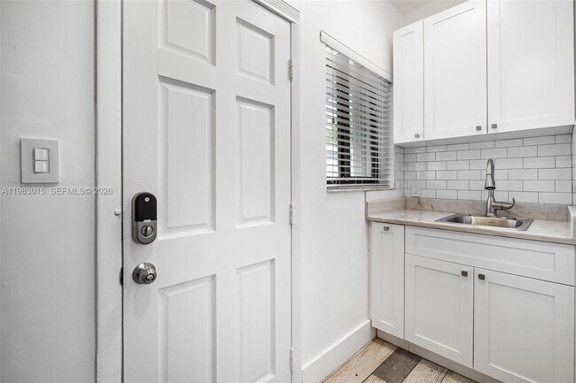 Photo - 180 SW 63rd Ave