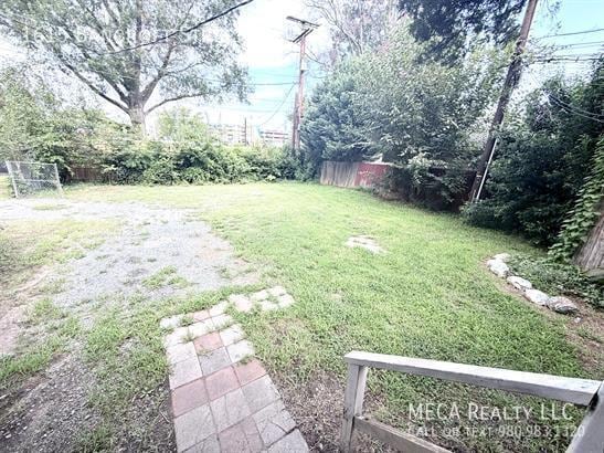 Photo - 1615 Bancroft St