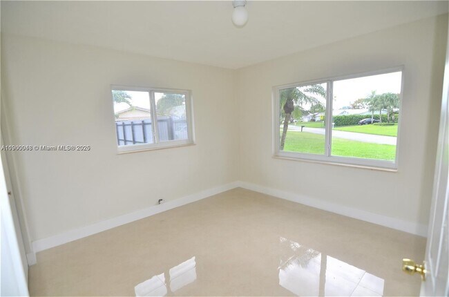 Photo - 10820 SW 126th St