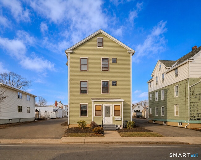 Building Photo - 422 Allen St