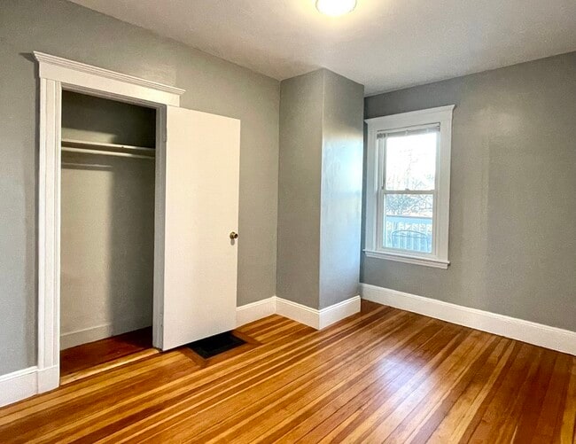 Photo - 29 W Tremlett St Unit 1