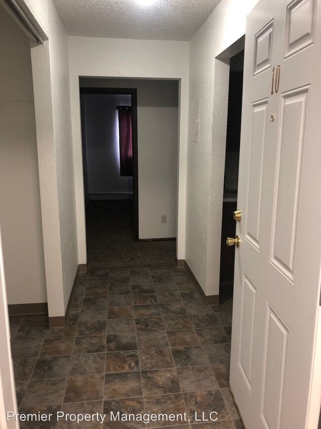 Photo - 2301 University Dr