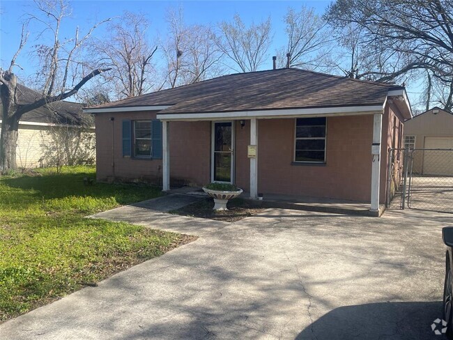 Building Photo - 10714 La Crosse St Rental