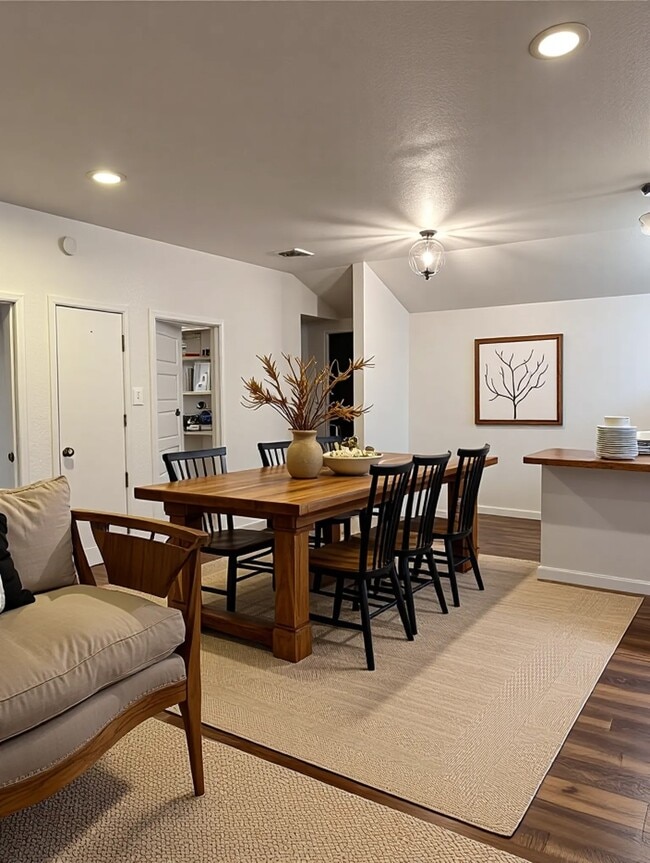 Photo - 1654 Skyline Dr Unidad #2bd1ba
