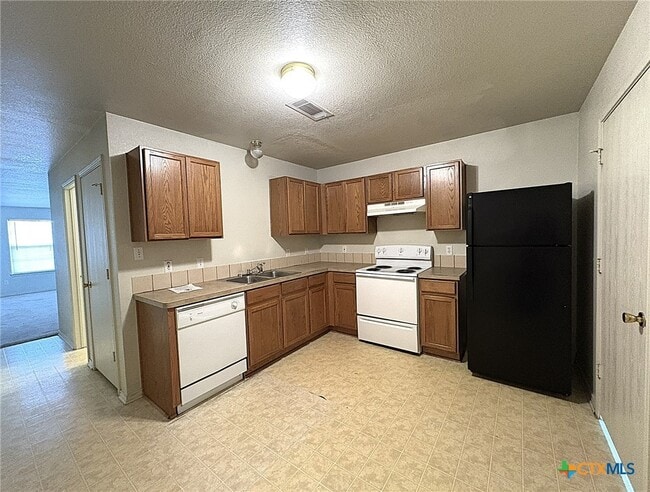 Photo - 152 Ryan Cir Unit B