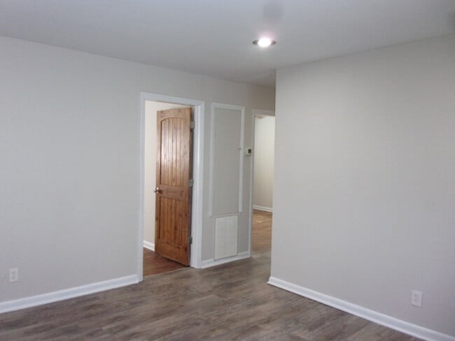 Photo - Recently Refreshed 2 Bedroom 1 Bath Home Minutes from Uptown Charlotte