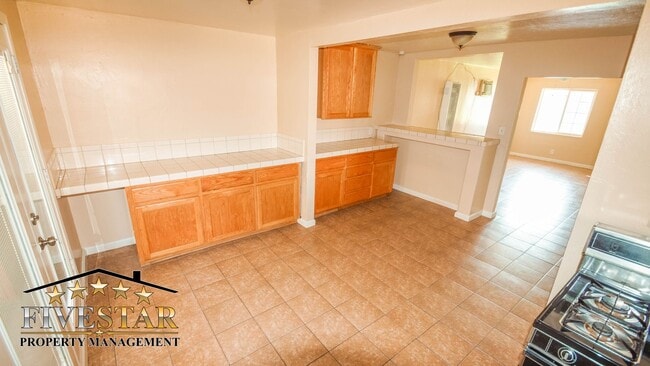 Photo - 604 Lawson Rd
