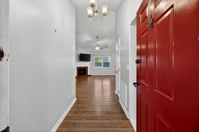 Photo - 112 Pipestone Dr