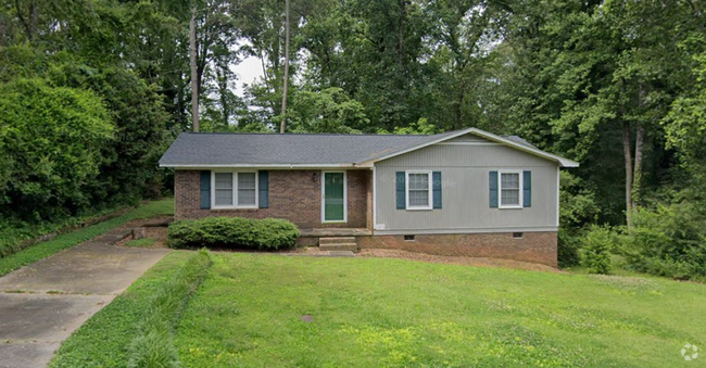 Building Photo - 1431 Hiawassee Dr Rental