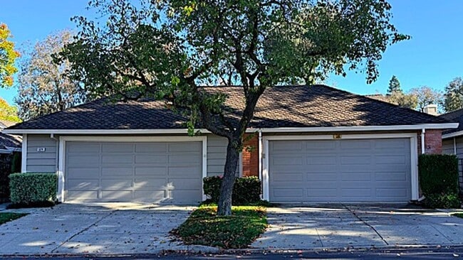 Building Photo - Charming, 2BD/2BA, Single-Story TH in Crow Canyon Country Club in Danville- Available NOW!