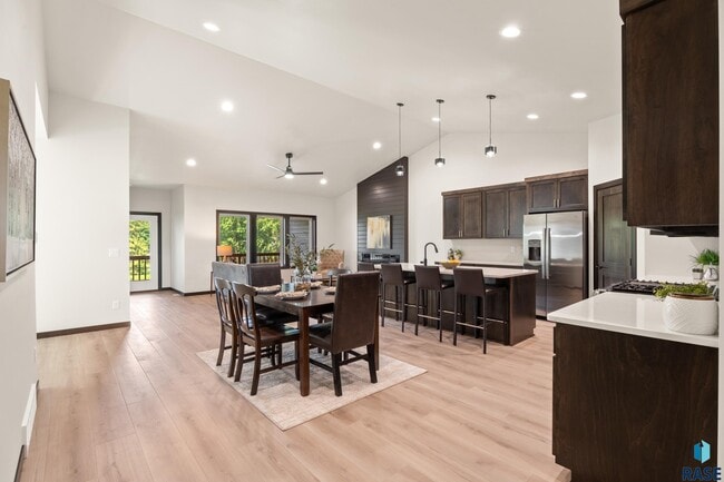 Photo - 1113 S Foss Ave