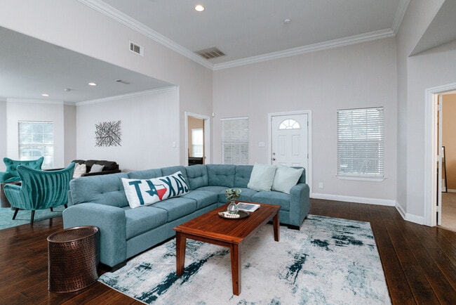 Photo - 3014 Falls Dr