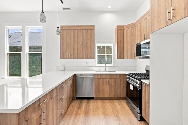 Photo - 3410 W 27th St Unit 3410