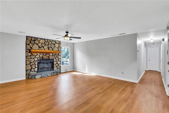 Photo - 7515 Asbury Dr